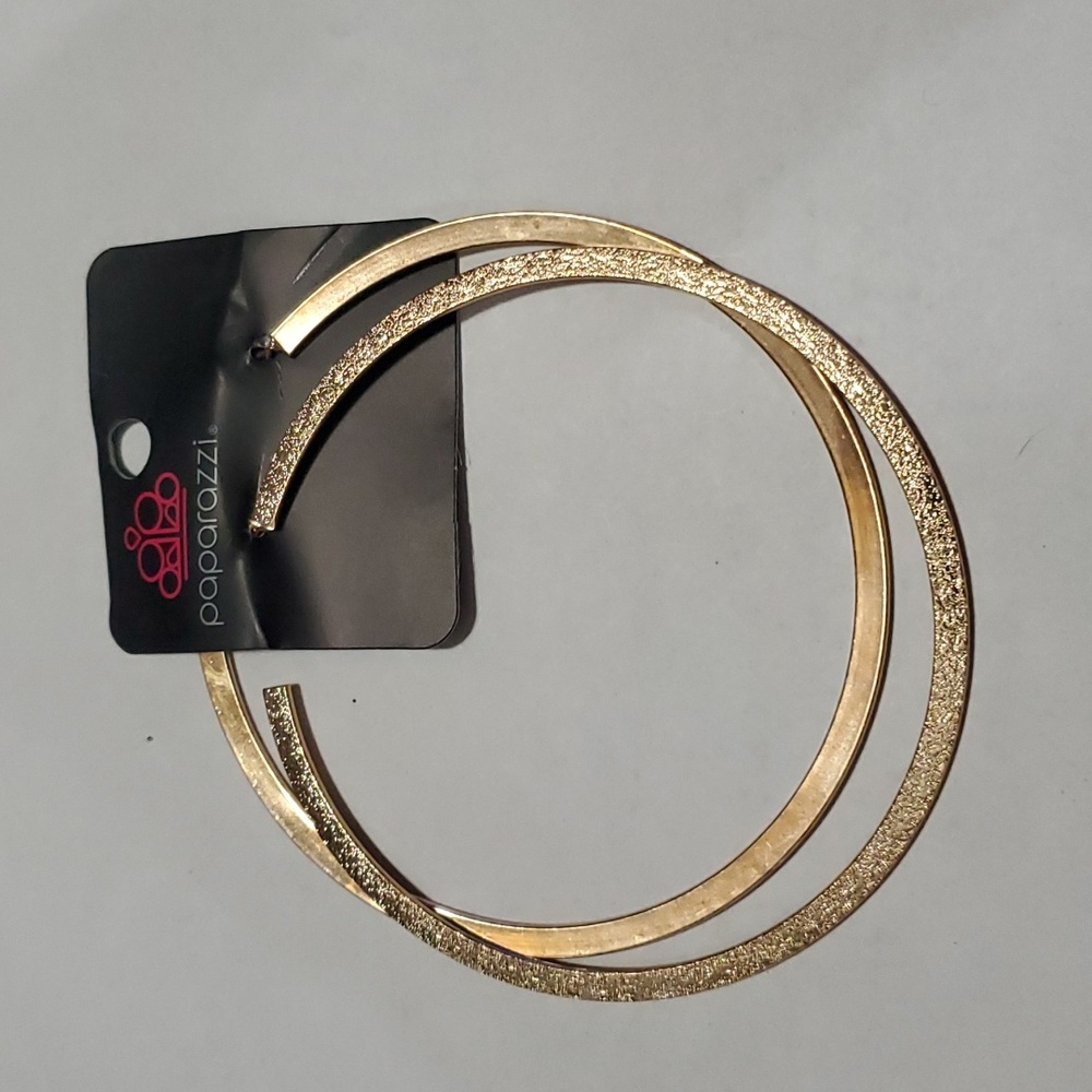 Paparazzi hoop earrings